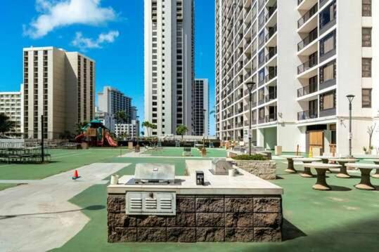 Apartamento Oceanview 30th Floor Just Steps From Waikiki Beach, Full Kitchen, Free Parking *